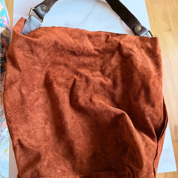 Brown Suede Women's Bag Handmade in Spain - Picture 4 of 4